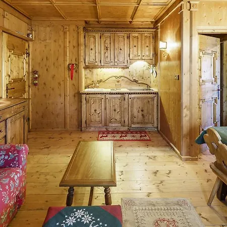 Apartman Chalet Pocol - Stayincortina *