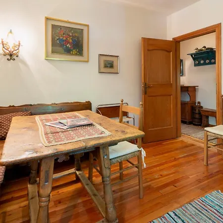 Apartman Chalet Pocol - Stayincortina
