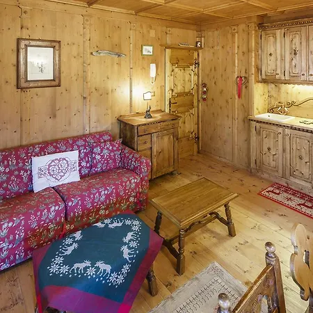 Apartman Chalet Pocol - Stayincortina *